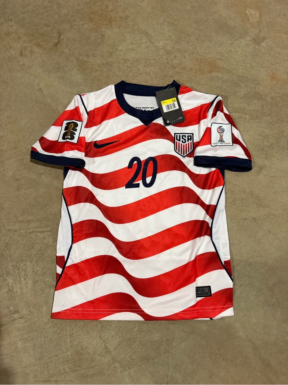 USA Red & White Wave Kids Soccer Jersey - #20
SIZE YOUTH LARGE